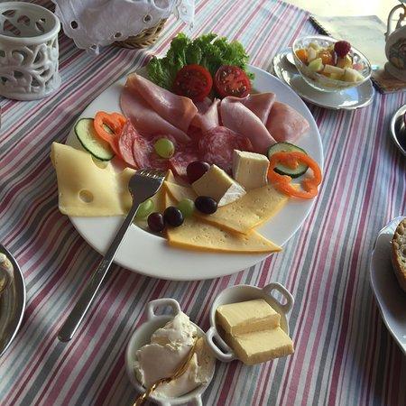 Café Leopold