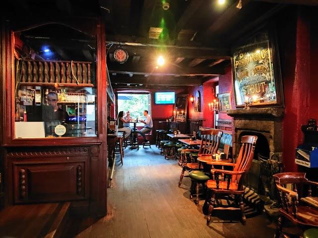 Scott's Pub
