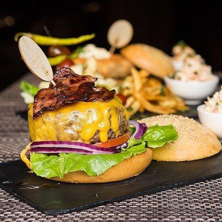 17, Burger & Wine
