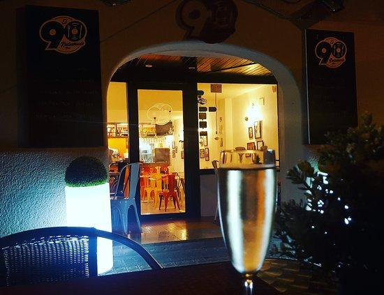 El 90 Restaurante Bar