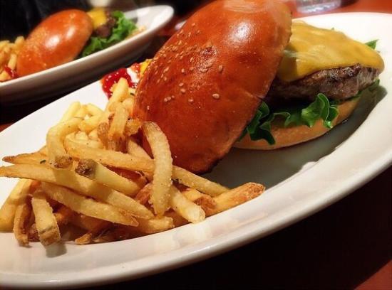 Wolfgang Puck Café Express