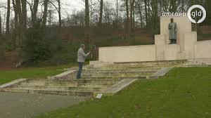 Lorentz-monument
