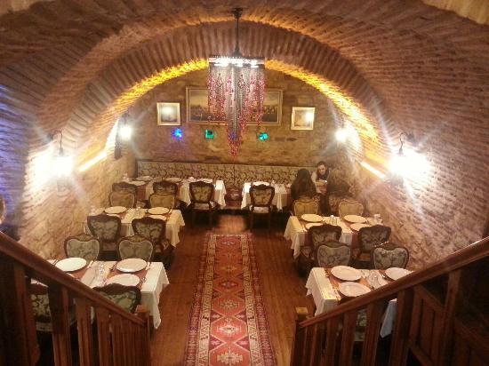 Dehliz Restaurant