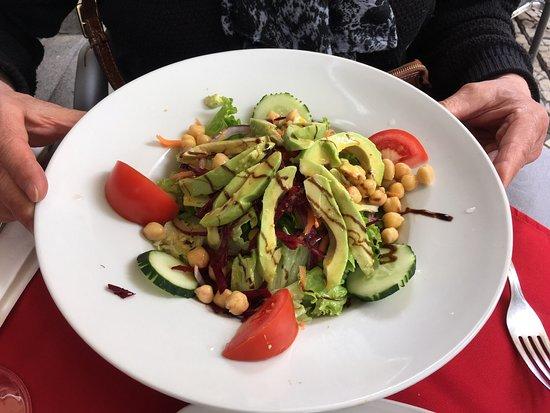 Paula's Bistro
