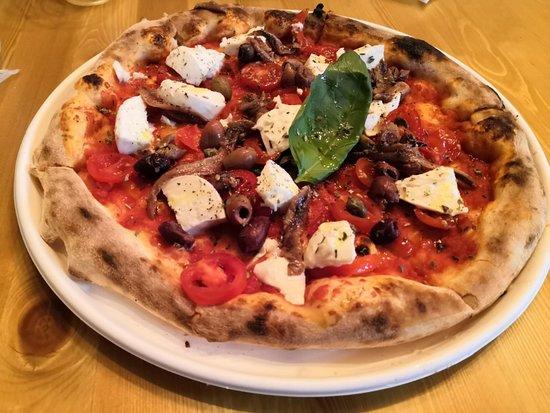 Pizzeria Vesuvia