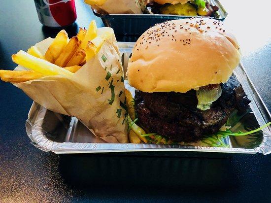 Clandestino Burger Joint