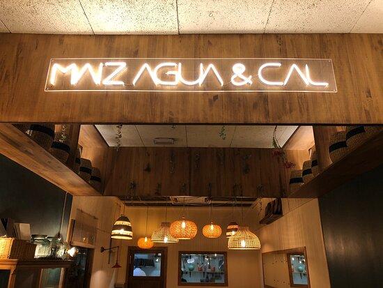 Maiz Agua & Cal