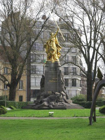 Groeninge Monument