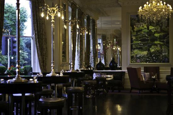 No. 27 Bar & Lounge