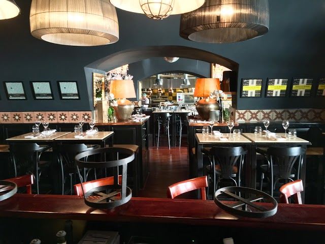 Zdenek's Oyster Bar
