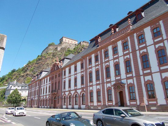 Dikasterialgebaude